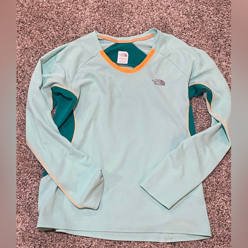2 base layers for running or skiing